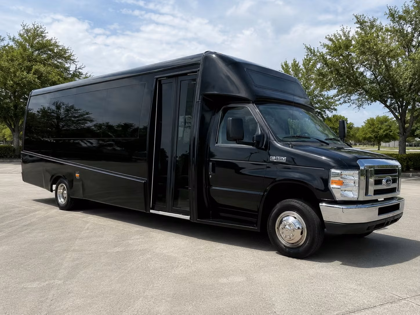 15 passenger minibus