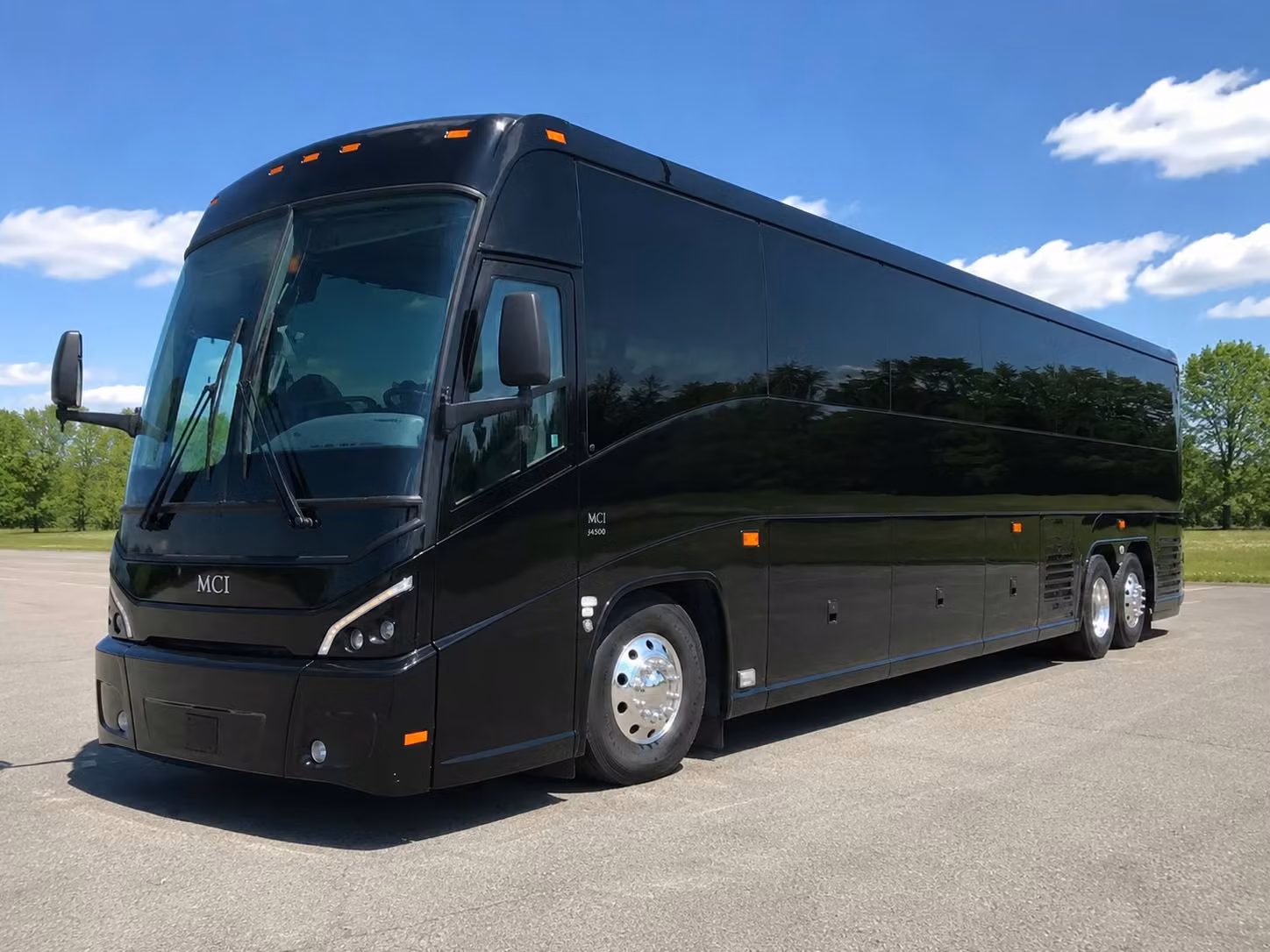 corpus christi employee shuttle services for daily commuters and remote worksites